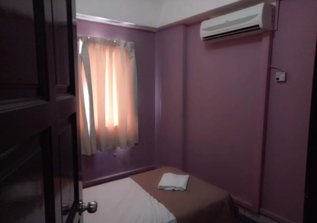 Globallon Hotel - photo 1