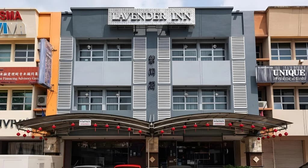 Lavender Inn Permas Jaya - photo 26