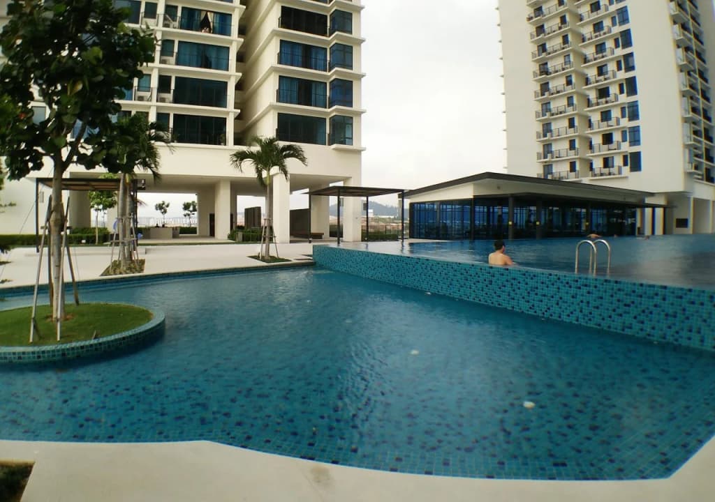 Euzmo Residences at Trefoil - photo 6