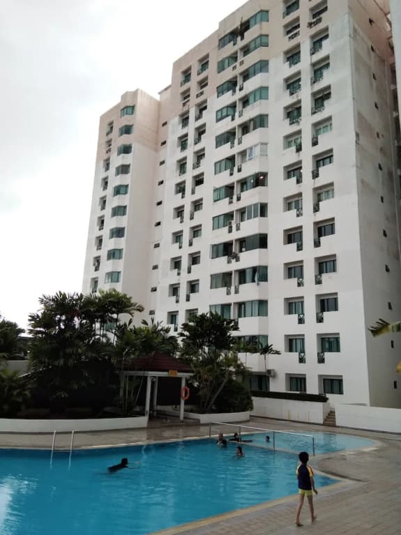 Likas Deluxe 3 Bedroom Apartment - photo 11
