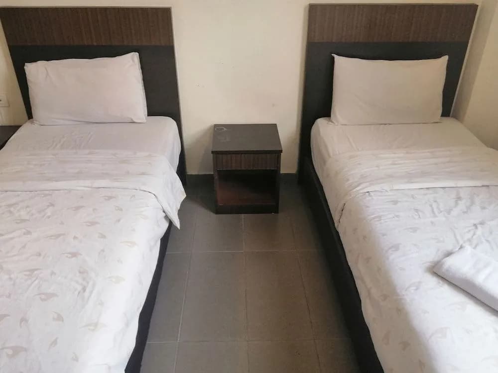 OYO 89948 Hotel Masai Utama - photo 5