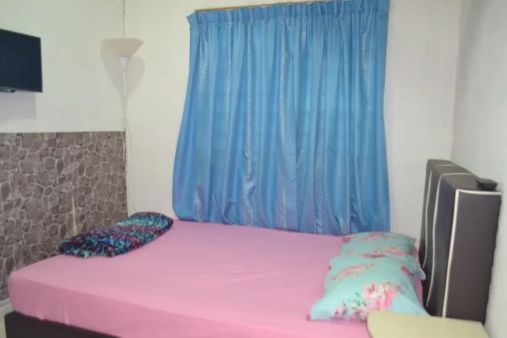 SPOT ON 89821 Batu Maung Sempoi Inn And Cafe - photo 3