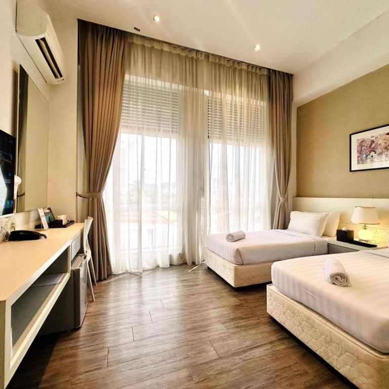 T Hotel Macallum - photo 46