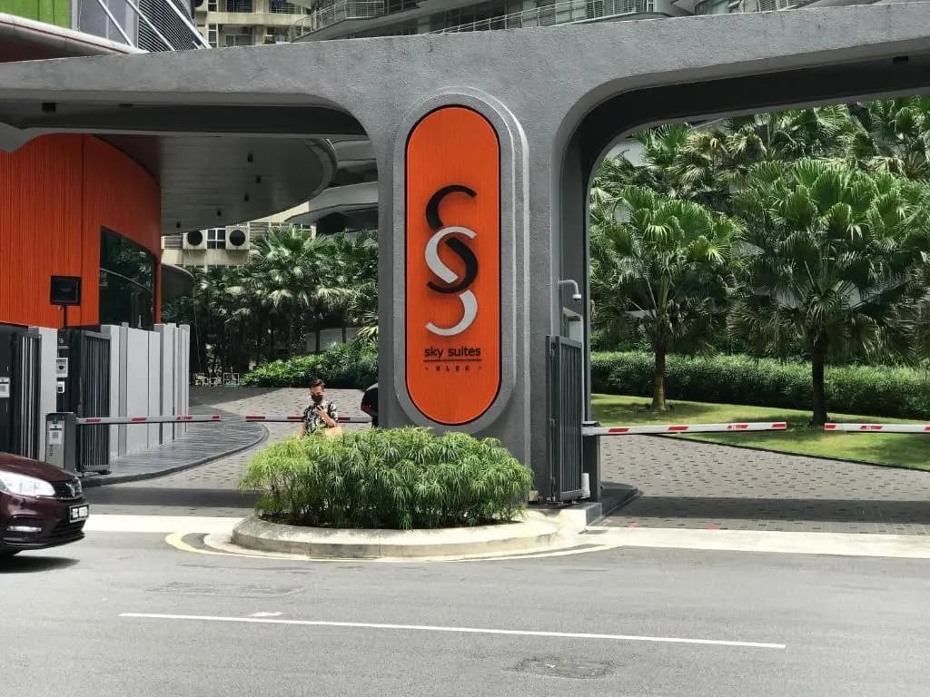 Sky Suites KLCC by Luna Suites - photo 1