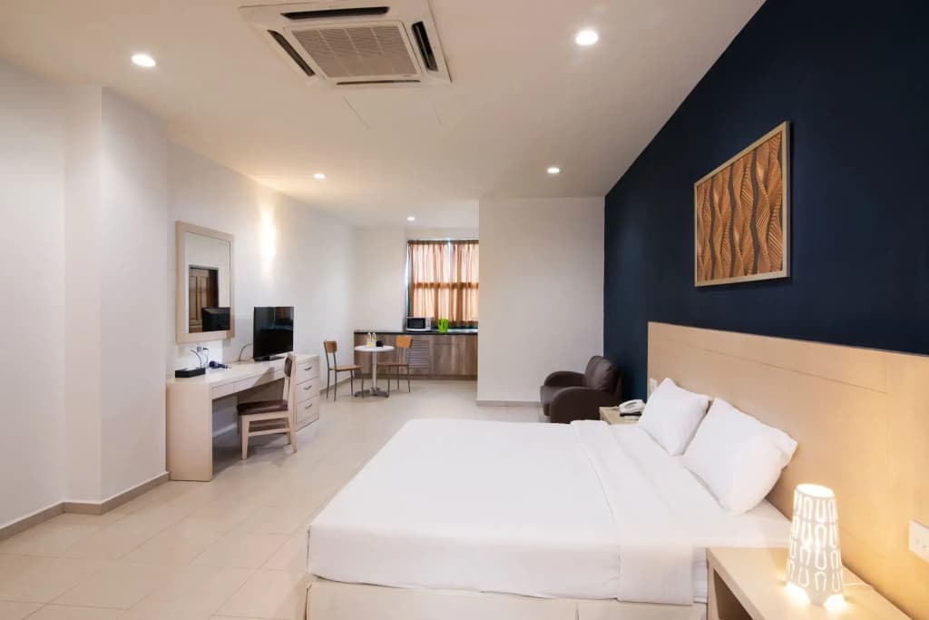 Golden View Serviced Apartment - photo 20