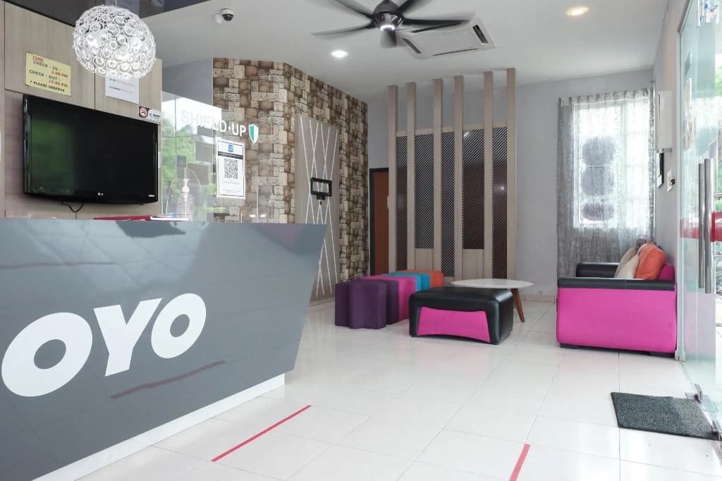 Super OYO 89930 Golden Guest House - photo 2
