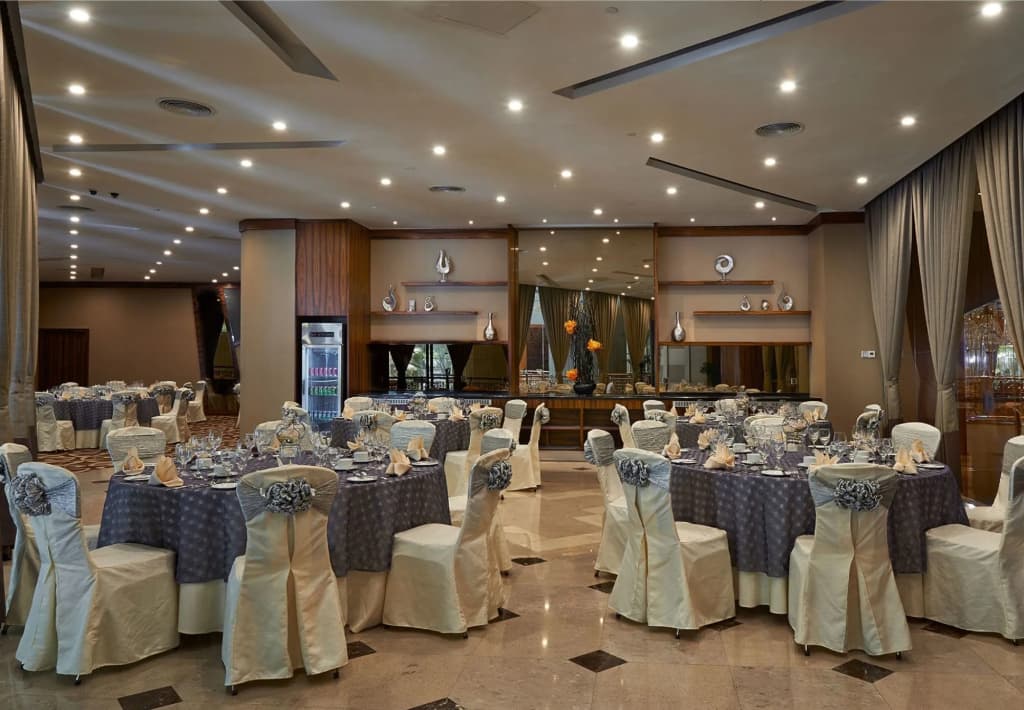 Renaissance Kuala Lumpur Hotel & Convention Centre - photo 37