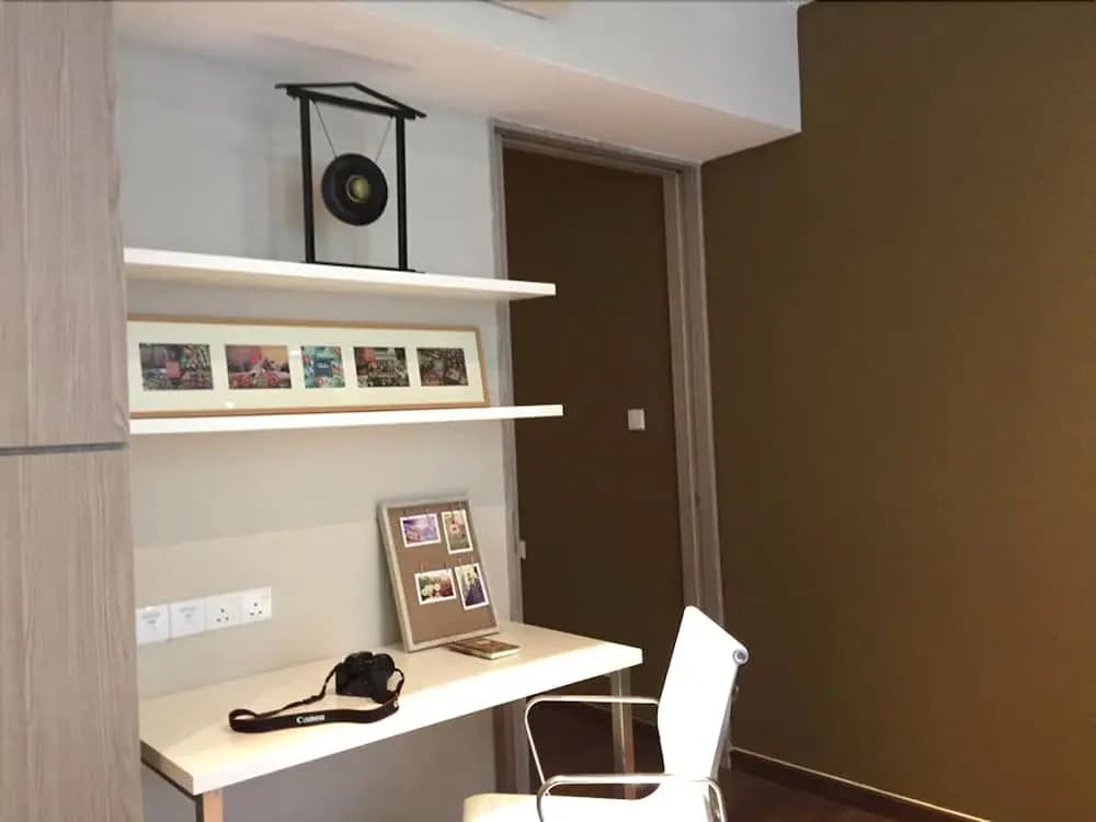 Modern Downtown Oasis Aloha Suite - photo 3