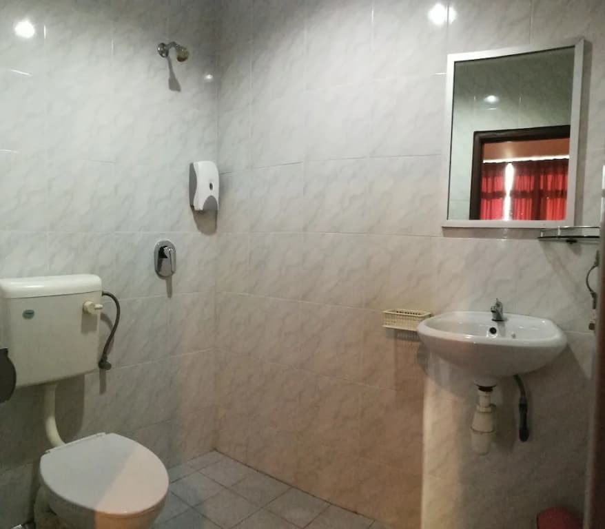 KK Hotel - photo 9
