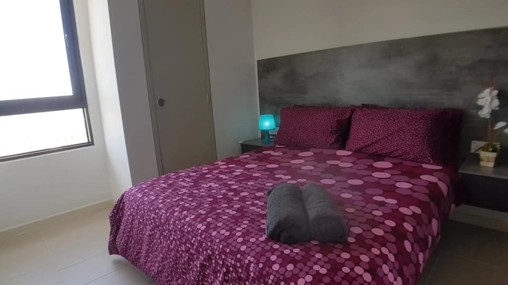 Tamarind Suites by Kroll Home2stay with UNIFI TV Wifi 1 Bedroom Apt - photo 31
