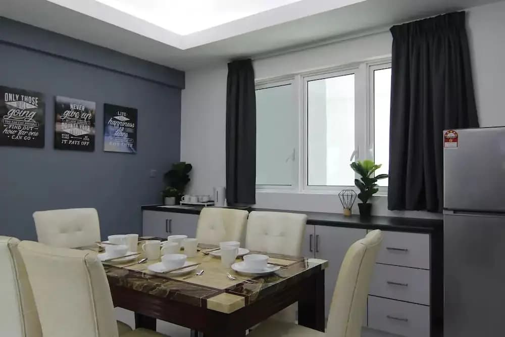 YO.OM Families Luxury Condo Gateway 6 Pax - photo 2