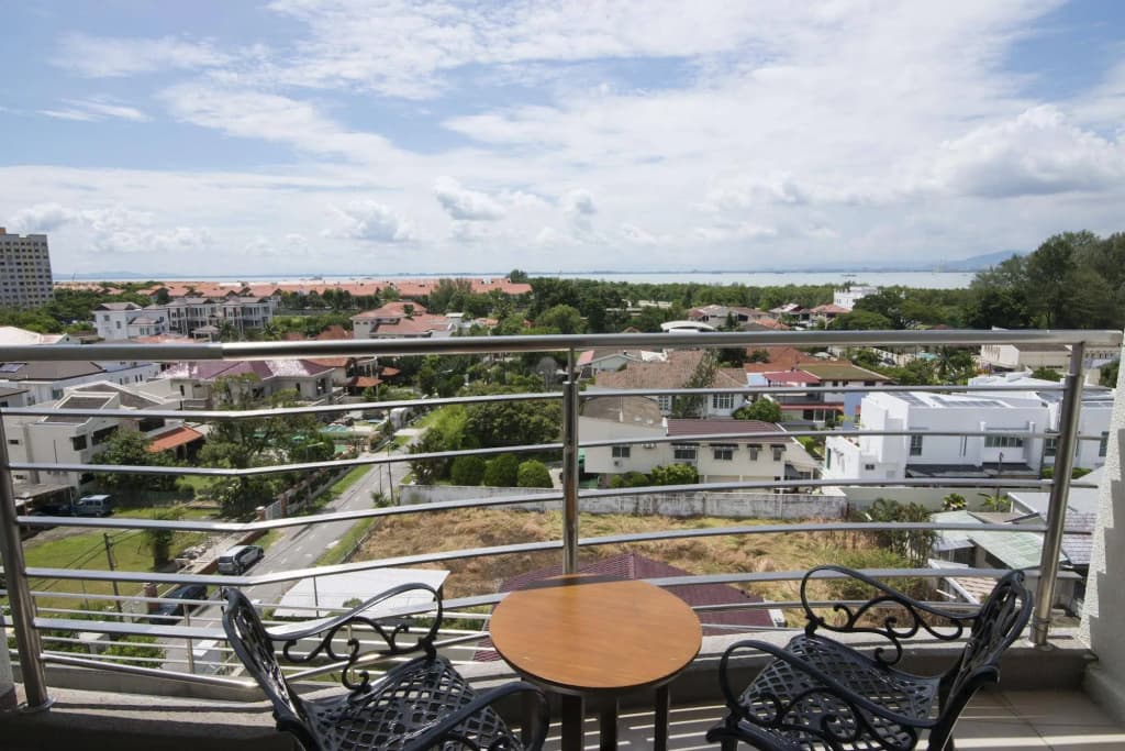 Golden View Serviced Apartment - photo 8