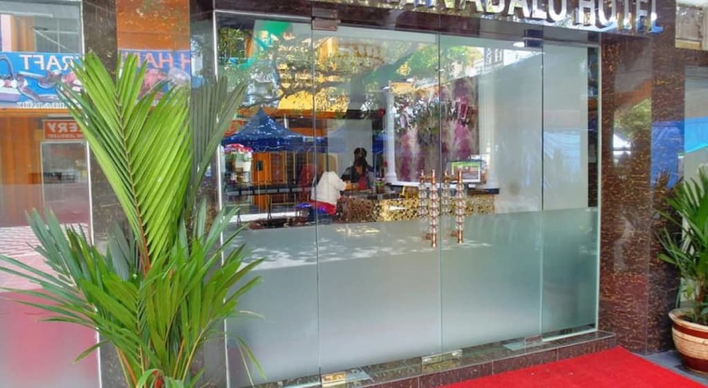 Classic Kinabalu Hotel - photo 11