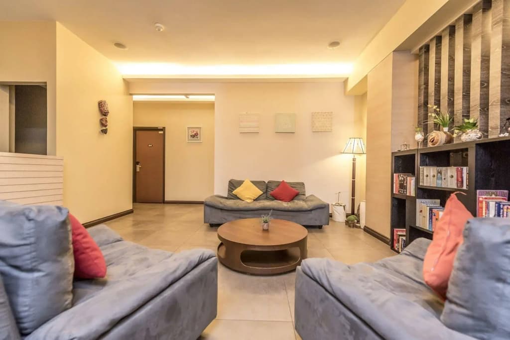 Little Gaya Hotel - photo 13