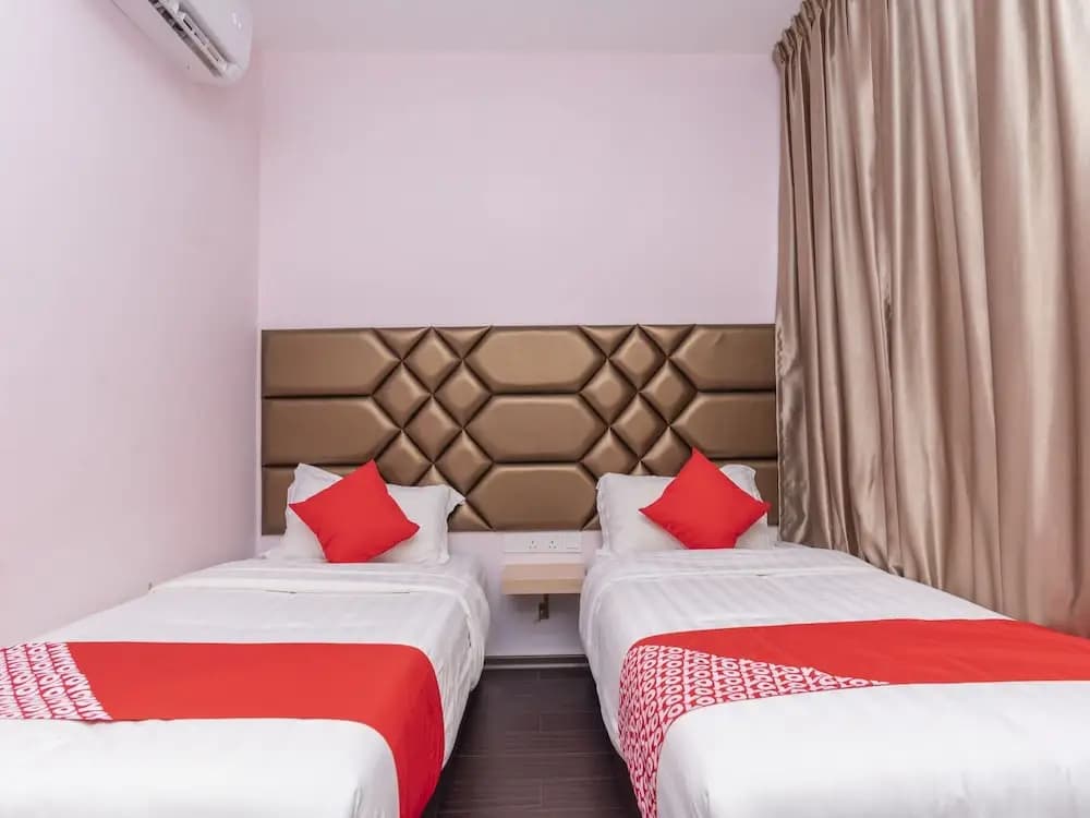 OYO 89423 Zenz Hotel - photo 7