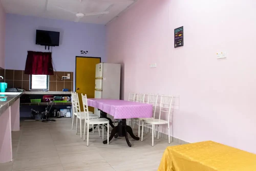 SPOT ON 90164 Homestay Al Hafiz - photo 1