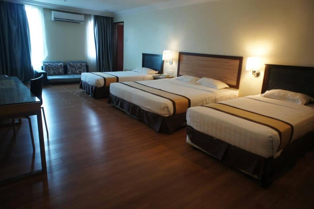 Tyng Garden Hotel Sandakan - photo 15