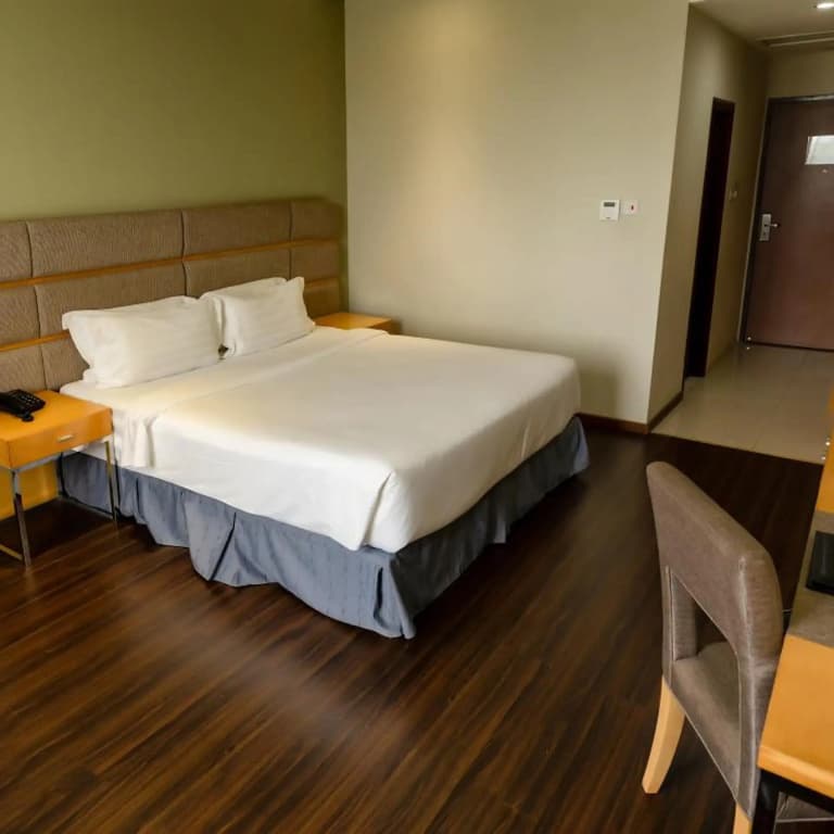 Seri Simanggang Hotel - photo 36