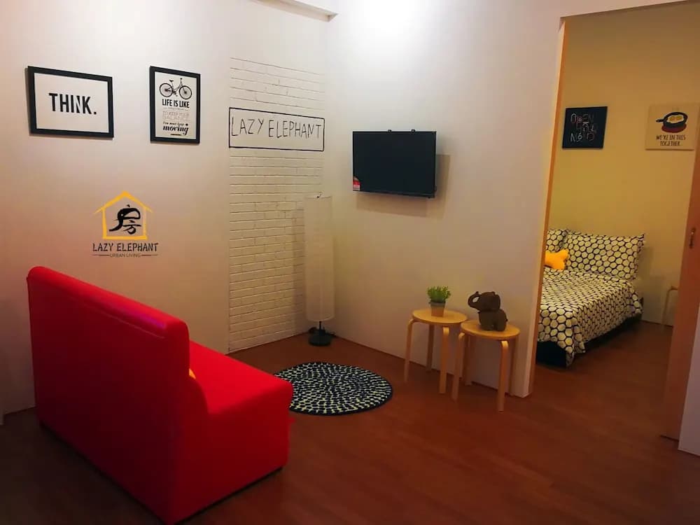 Lazy Elephant Guesthouse - photo 10