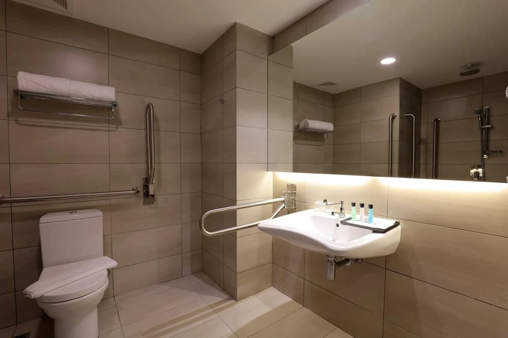 Amerin Hotel Johor Bahru - photo 8