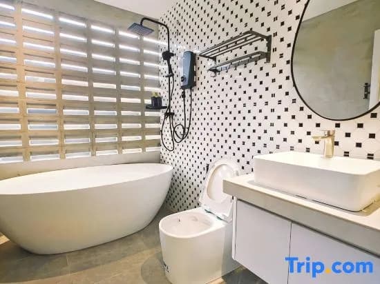 Opulent Oasis/KTV/Pool Table/JB town area/12 pax - photo 3