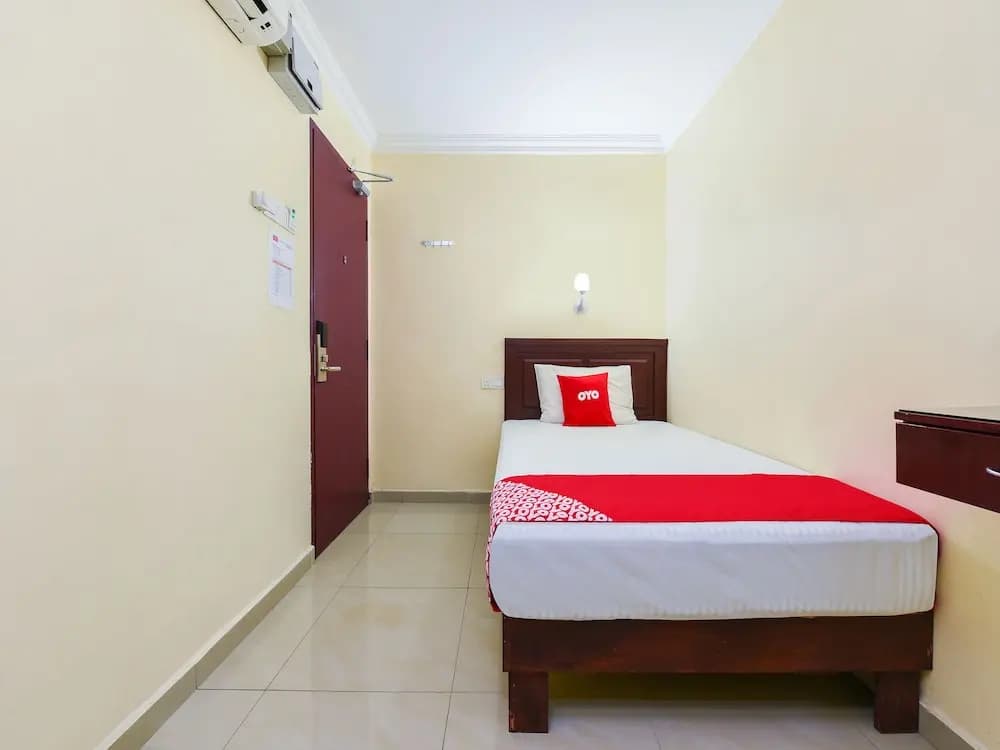 OYO 90562 J Hotel PJ - photo 4