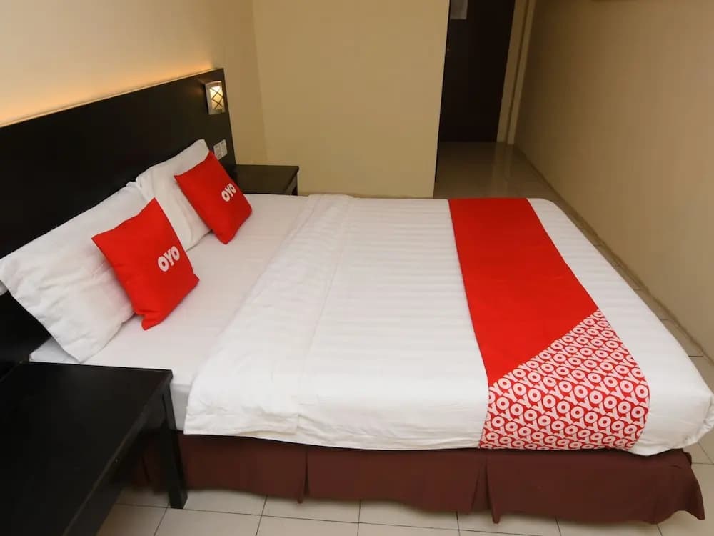 OYO 89627 Hotel Sarina - photo 6