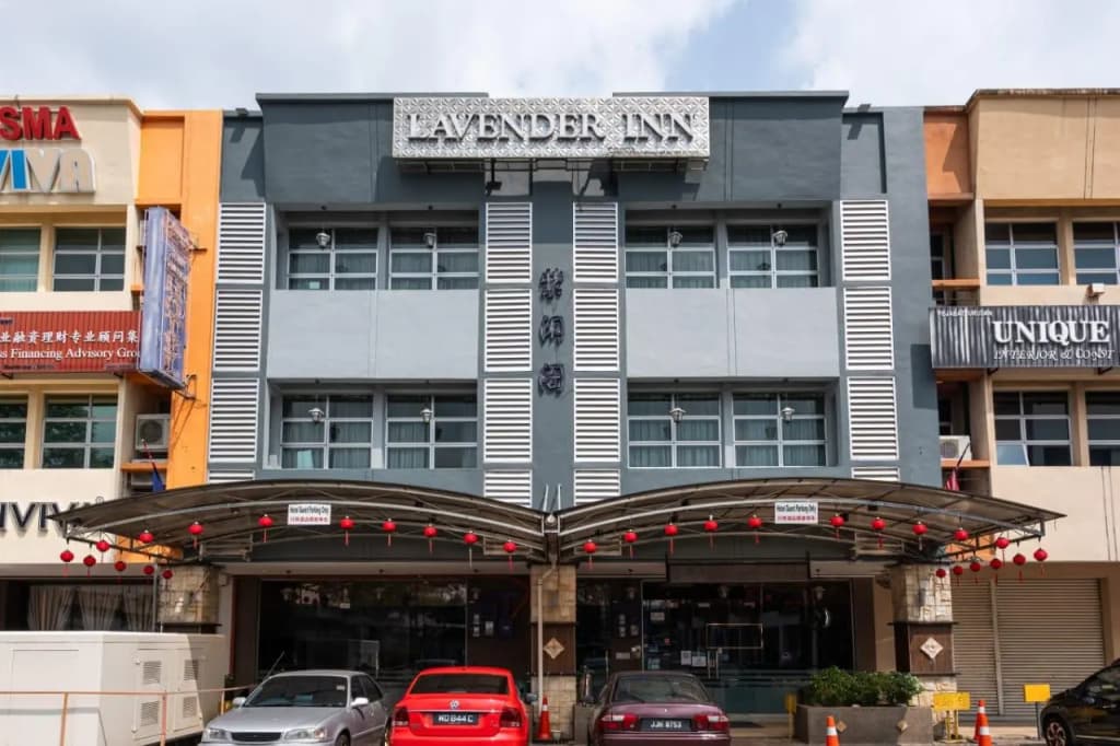 Lavender Inn Permas Jaya - photo 27