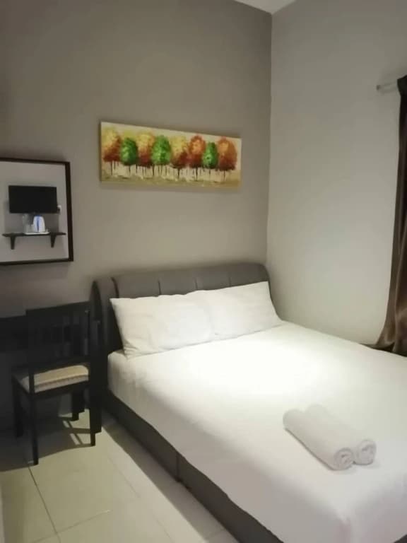 S Avenue Hotel - photo 14