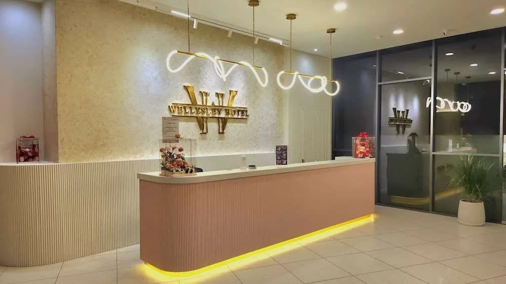 Wellesley Hotel - photo 33