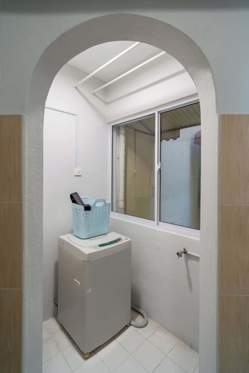 Stylish 3BR Stay Near Gurney Drive, Free Parking - photo 9