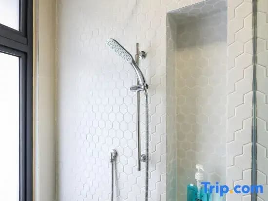 Luxurious TRX Corner Dual Balconies + 2 Bedrooms - photo 3