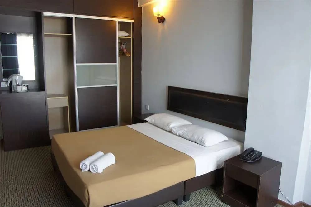 Hotel Abadi Melaka - photo 7