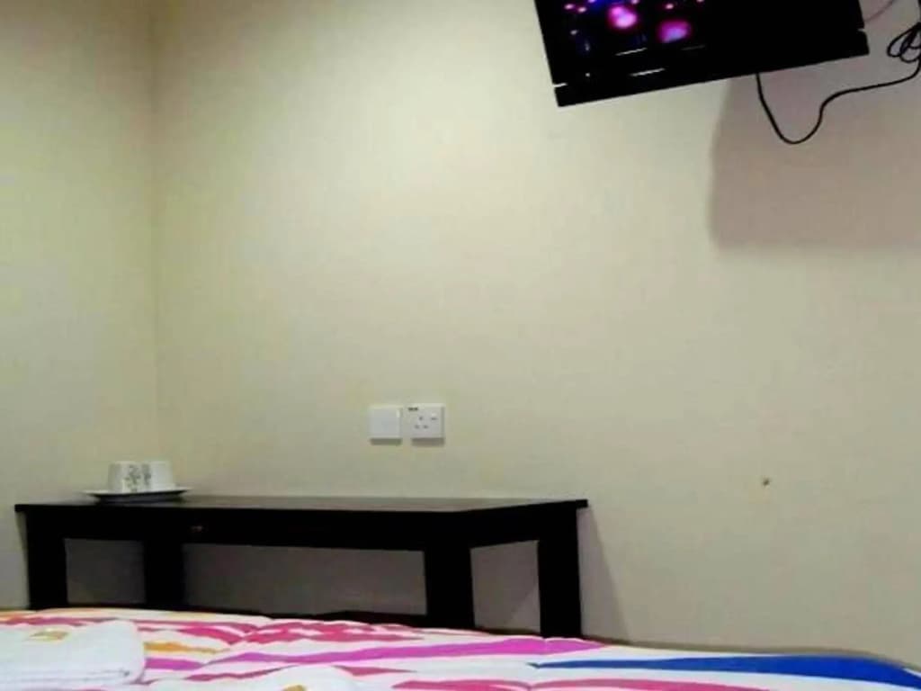 Iskandar Sinsuran Homestay - photo 3