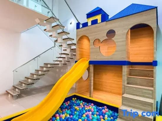 Macrolink Medini Theme Suite by Nest Home - Near Legoland - photo 1