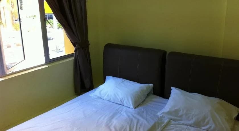 Hotel Budget UB Inn - photo 1