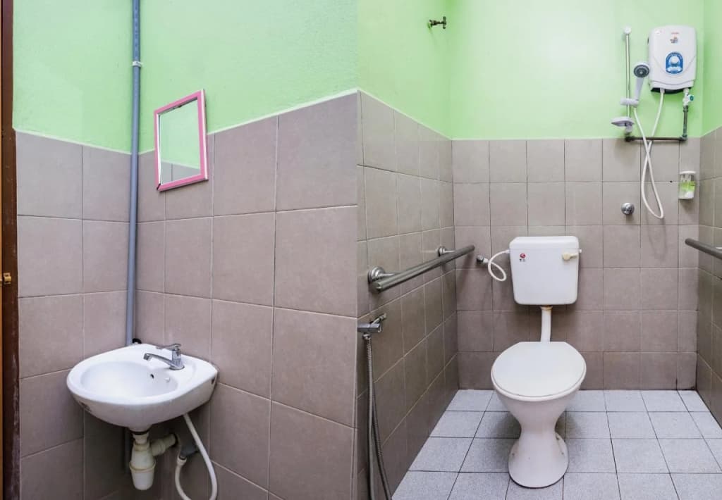 OYO 717 MR J Hotel Wakaf Che Yeh 2 - photo 8
