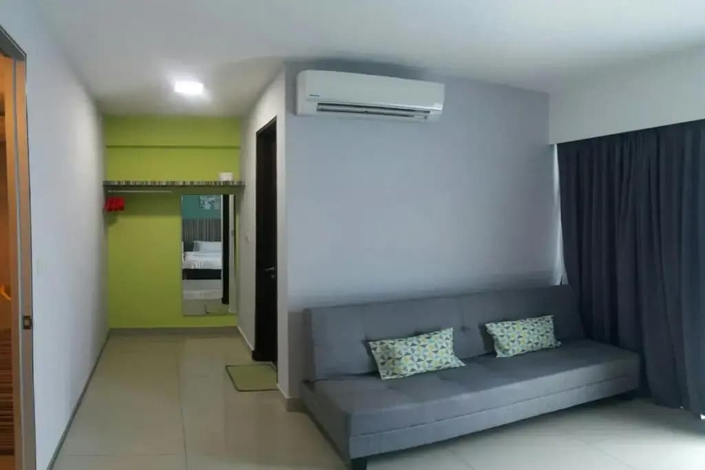 Machome GuestHome at Trefoil Setia City - photo 5