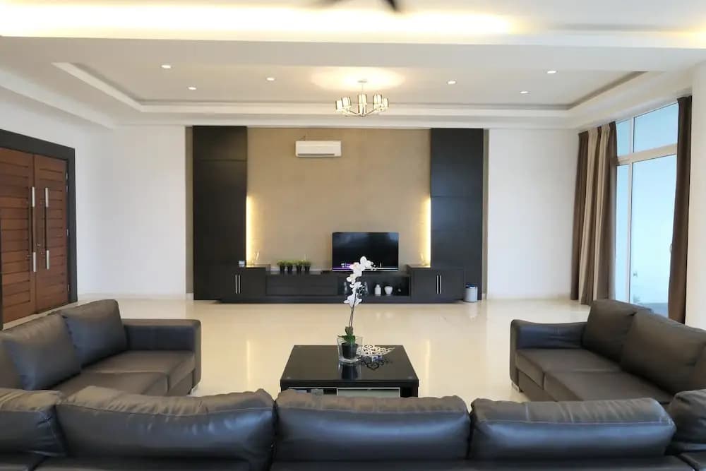 Gurney Seafront Supercondo 4B Penthouse - photo 4