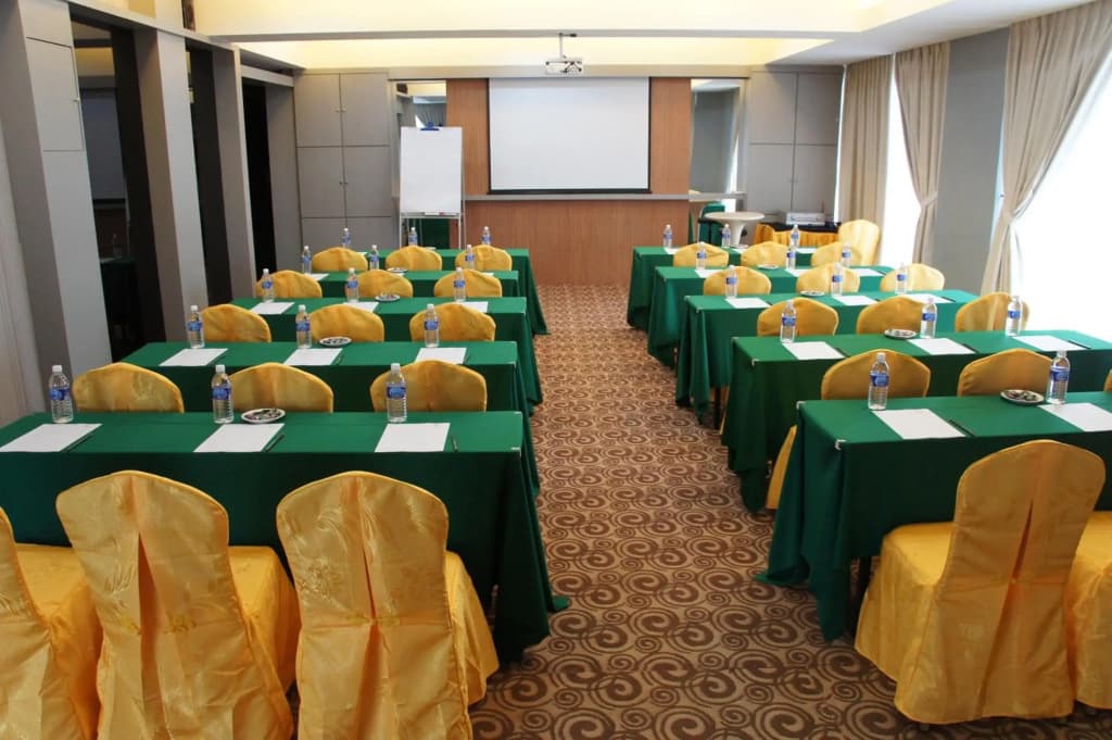 Green Town Hotel & Resort Melaka - photo 13