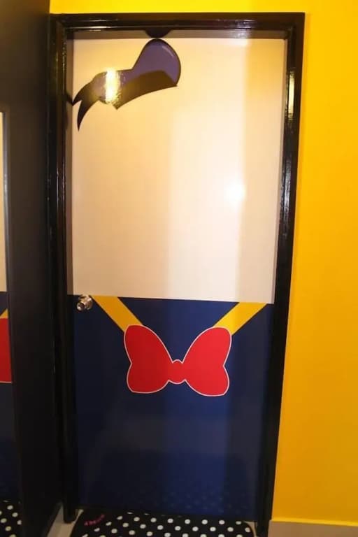 Mickey Mouse Signature Suite - photo 4