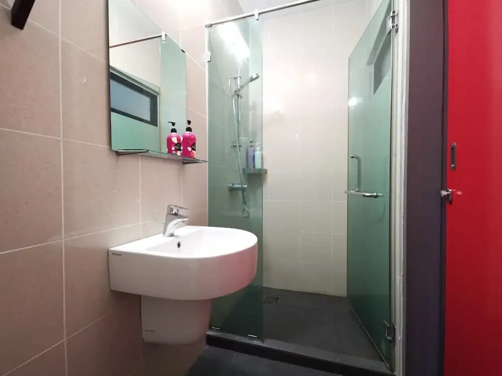 Penang Island Lodge Tanjung Bungah - photo 10