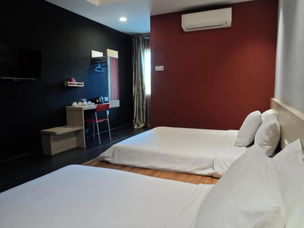 JS Hotel - photo 6