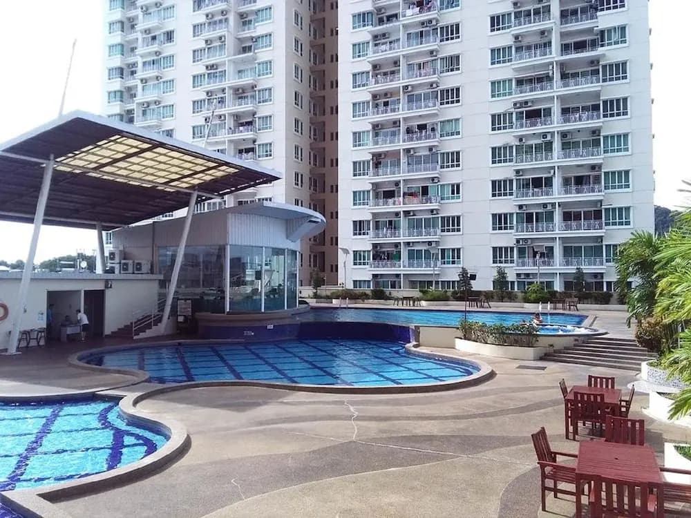 One Borneo Condominium by Josie - photo 5
