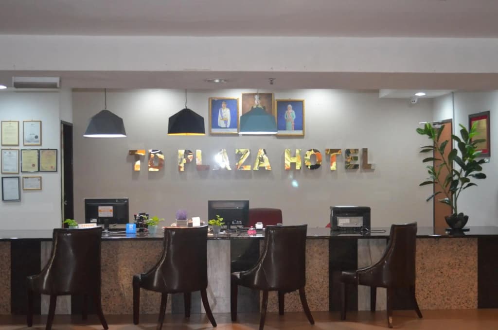 TD Plaza Hotel - photo 16