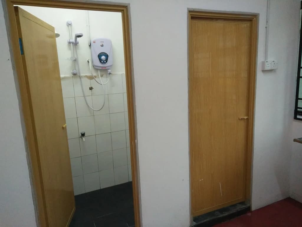 Diyana Budget Hotel - Hostel - photo 8