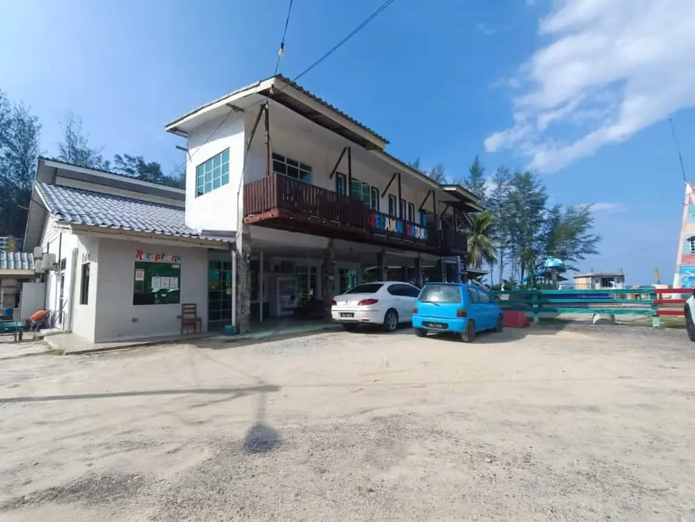 OYO 90799 Sharhan Residence - photo 1