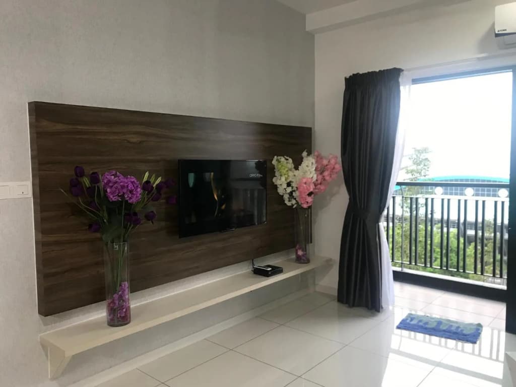 Luxury Homestay at Emira Residence - photo 14