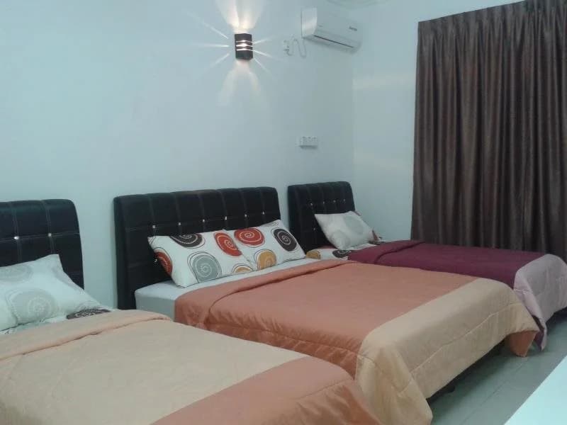 Zenith Guest House @ Palm Court - photo 11