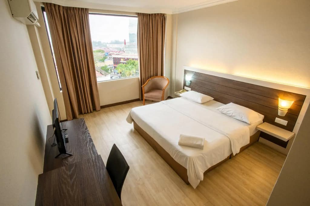 Somerset Hotel - photo 11